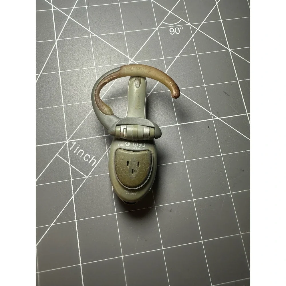 Vintage Motorola HS810 Bluetooth Wireless Headset Ear Hook Untested Parts Repair